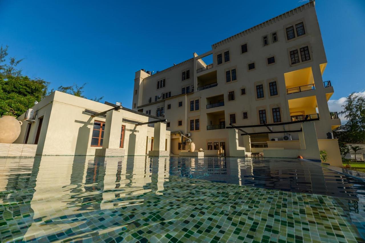 Cocoa Boutique Hotel - Your Kenyan Beachfront Bliss Момбаса Екстериор снимка
